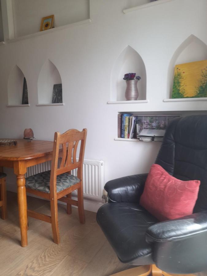 גלסטונברי Janet Hale Studios, Garden Apartment מראה חיצוני תמונה