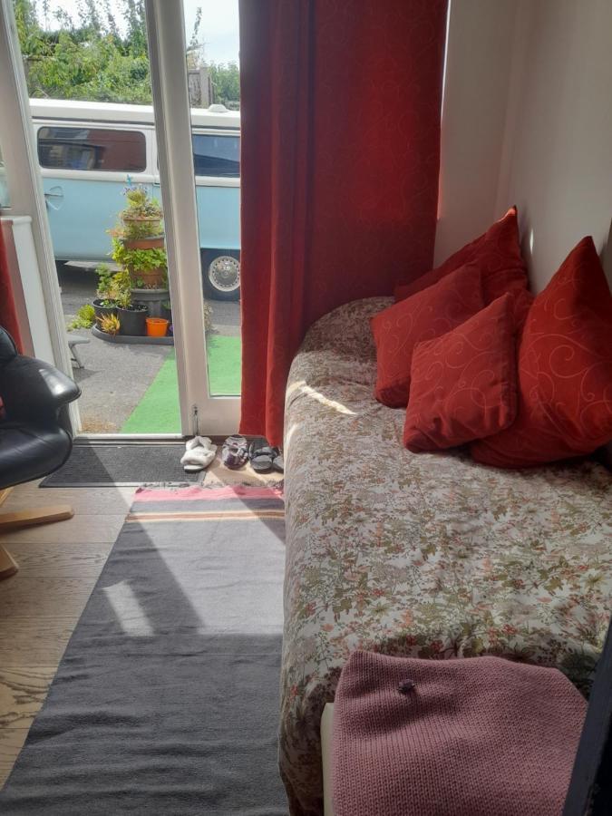 גלסטונברי Janet Hale Studios, Garden Apartment מראה חיצוני תמונה